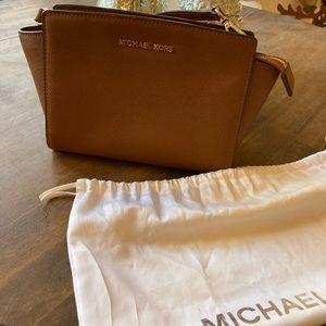 Michael Kors leather crossbody bag